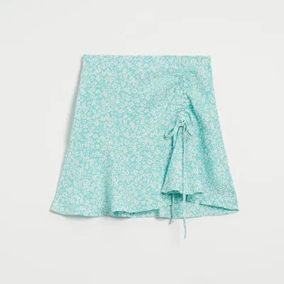 House Asymetryczna spódnica mini w kwiaty błękitna - Wielobarwny