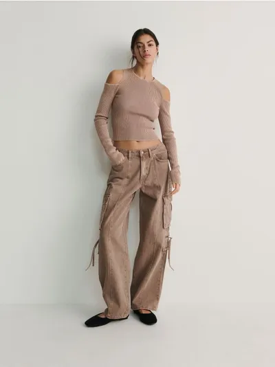 Reserved Jeansy o swobodnym kroju, wykonane z bawełny. - brązowy