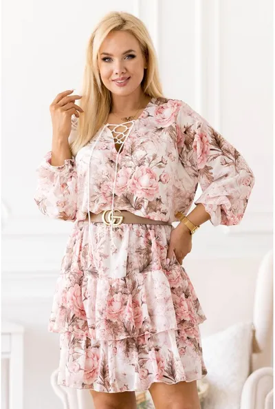 XL-ka Beżowa sukienka w pudrowe kwiaty z falbanami - LITIA