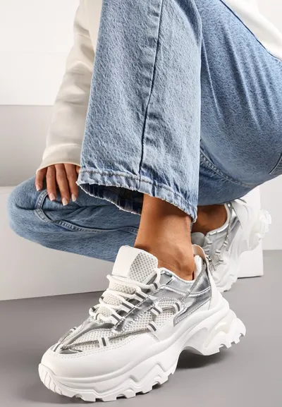 Renee Białe Sneakersy z Metalicznymi Wstawkami na Niskiej Platformie z Ozdobnym Sznurkiem Oiriema