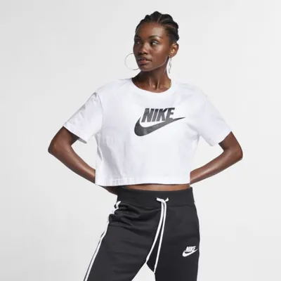 Nike Damski T-shirt o krótkim kroju Nike Sportswear Essential - Biel