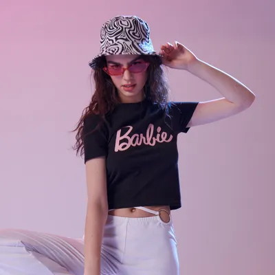 Sinsay Koszulka z napisem Barbie - Czarny