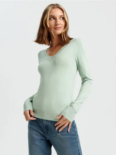 Sinsay Wygodny sweter wykonany z materiału zawierającego delikatną dla skóry wiskozę. - zielony