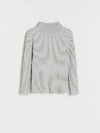 Reserved Sweter o regularnym fasonie, wykonany z dzianiny z wiskozą. - jasnoszary