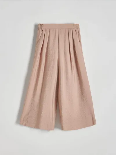 Reserved Spodnie typu culotte, uszyte z wiskozowej tkaniny. - beżowy