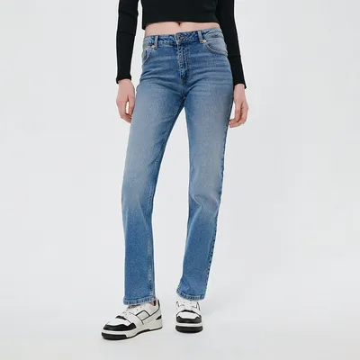 House Jasnoniebieskie jeansy straight fit slim - Niebieski