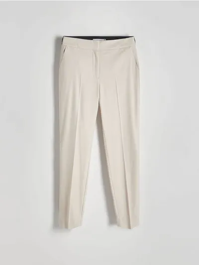Reserved Spodnie typu cygaretki, wykonane z tkaniny z wiskozą. - beżowy