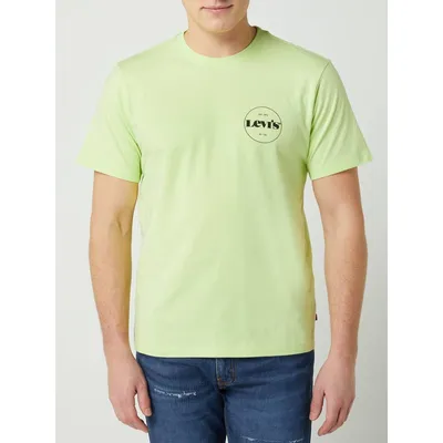 Levi's Levi's® T-shirt o kroju relaxed fit z logo