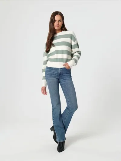 Sinsay Spodnie jeansowe o podkreślającym sylwetkę kroju skinny, uszyte z bawełny z dodatkiem elastycznych włókien. - niebieski