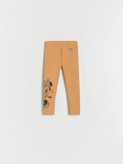 Reserved Spodnie o dopasowanym fasonie, wykonane z bawełnianej, elastycznej dzianiny. - beżowy