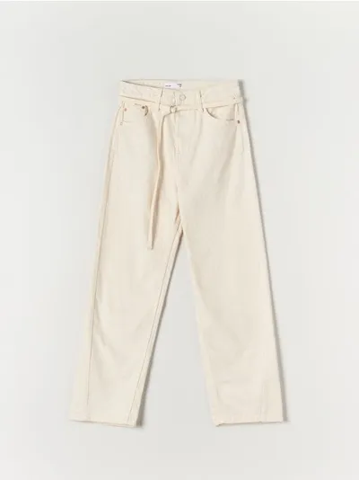 Sinsay Spodnie jeansowe o luźnym kroju wykonane w 100% z bawełny. - kremowy
