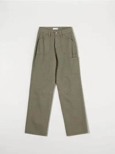 Sinsay Spodnie jeansowe uszyte z przyjemnej dla skóry bawełny. - zielony