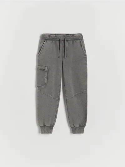 Reserved Spodnie typu jogger, wykonane z przyjemnej w dotyku, bawełnianej dzianiny. - ciemnoszary