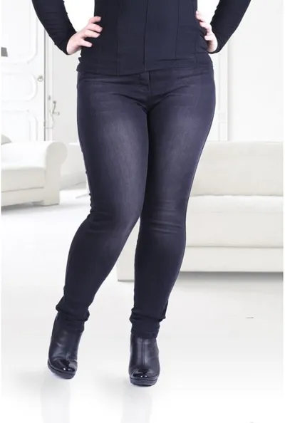 XL-ka Czarne spodnie jeansowe na gumkę duże rozmiary JUSTINE