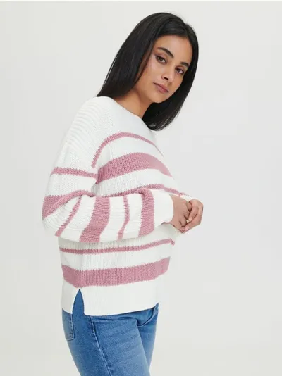 Sinsay Luźny sweter w paski, uszyty z wygodnego w noszeniu materiału. - różowy
