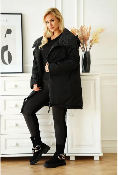 XL-ka Czarna długa kurtka jesienna - zimowa z ozdobną naszywką na plecach - Loris