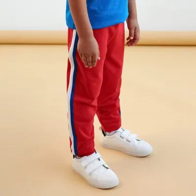 Sinsay Spodnie dresowe jogger - Czerwony