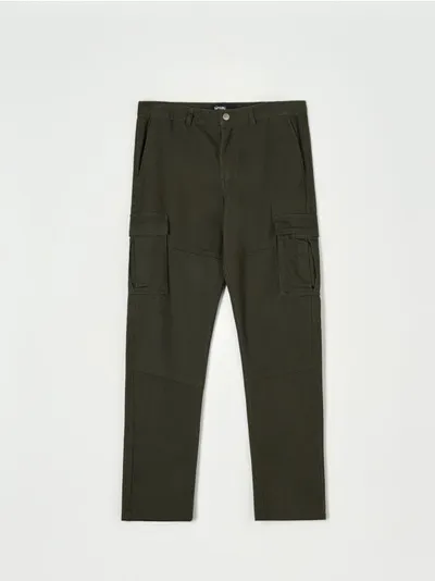 Sinsay Spodnie slim cargo wykonane z bawełny z dodatkiem elastycznych włókien. - zielony