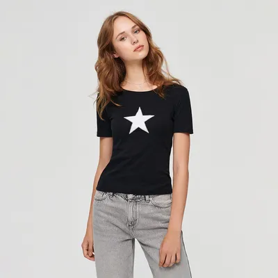 House Czarna koszulka z nadrukiem gwiazdy - Czarny