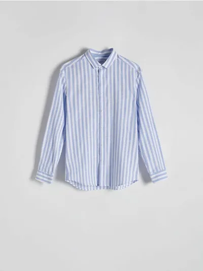 Reserved Koszula o regularnym kroju, wykonana z bawełnianej tkaniny. - jasnoniebieski