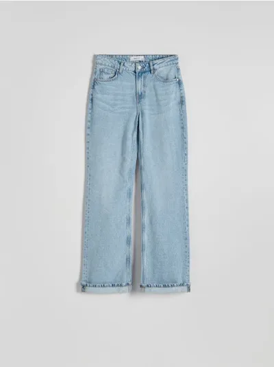 Reserved Jeansy o prostym fasonie, uszyte z bawełny z domieszką elastycznych włókien. - niebieski