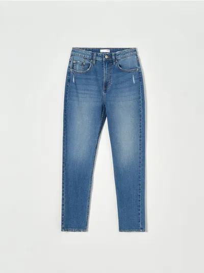 Sinsay Wygodne spodnie jeansowe uszyte z materiału zawierającego delikatną dla skóry bawełnę i elastyczne włókna. - niebieski