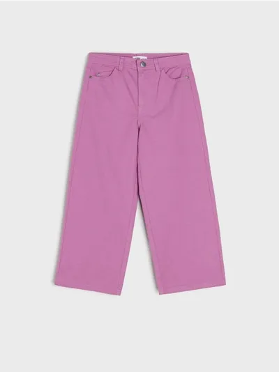 Sinsay Wygodne jeansy wykonane z bawełnianej tkaniny. - fioletowy