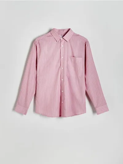 Reserved Koszula o regularnym kroju, wykonana z tkaniny z dodatkiem wiskozy. - pastelowy róż