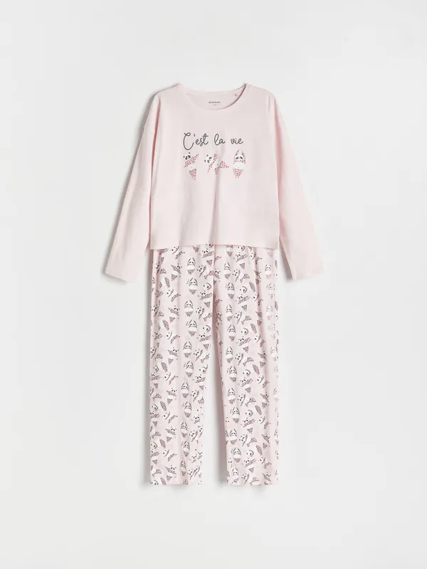 Piżama składająca się z koszulki i spodni, uszyta z bawełny. - pastelowy róż