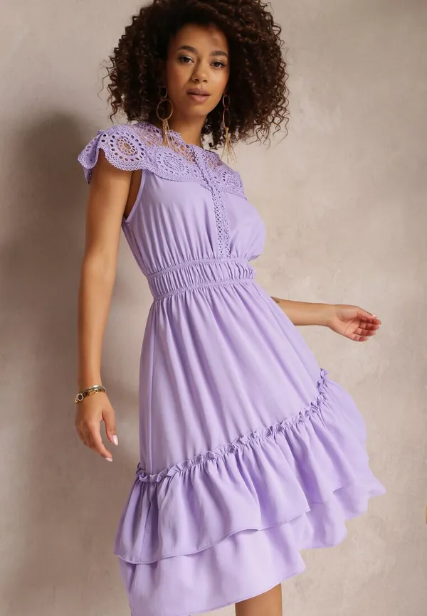Fioletowa Rozkloszowana Sukienka Midi z Gumką w Talii i Koronkowym Dekoltem Panita