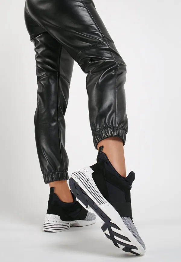 Czarne Sneakersy Kendall + Kylie Streetwear