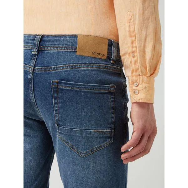 MCNEAL Szorty jeansowe o kroju slim fit z dodatkiem streczu model ‘Cooper’