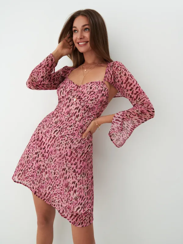 Sukienka mini w oryginalny wzór - Różowy