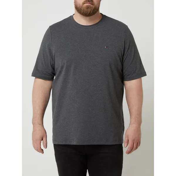 Tommy Hilfiger Big & Tall T-shirt PLUS SIZE o kroju slim fit z bawełny ekologicznej
