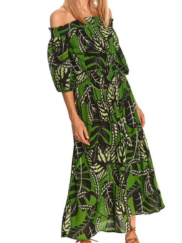 Długa sukienka z odkrytymi ramionami w nadruk w liście