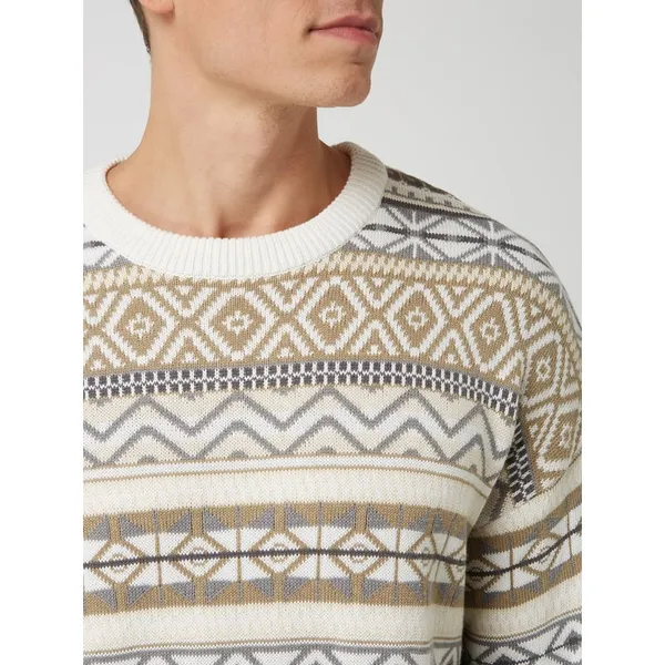 REVIEW Sweter z norweskim wzorem z obniżonymi ramionami