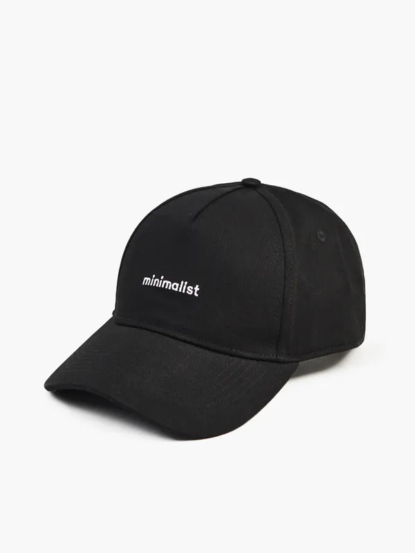 Czarna czapka z daszkiem minimalist - Czarny
