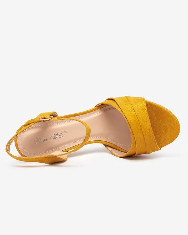 Sandały damskie na słupku w kolorze musztardowym Garroti- Obuwie - Musztardowy || Żółty