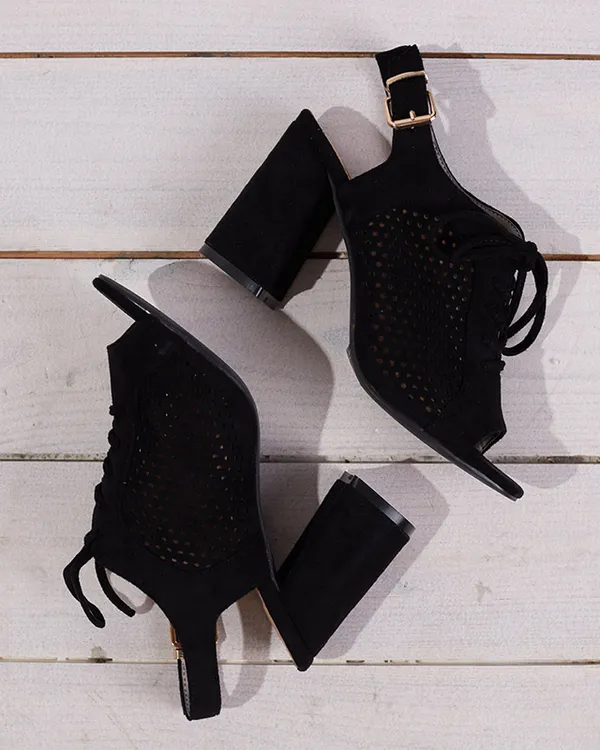 Ażurowe sandały damskie na słupku w kolorze czarnym Sasqan- Obuwie - Czarny