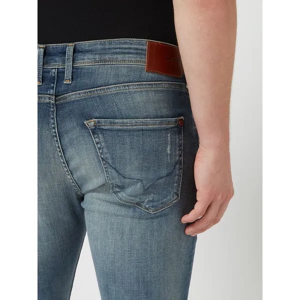 Pepe Jeans Jeansy z niskim stanem o kroju skinny fit z dodatkiem streczu model ‘Finsbury’