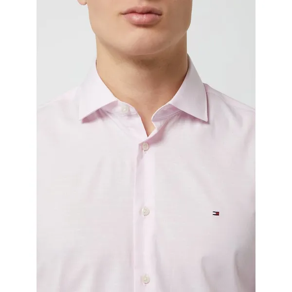Tommy Hilfiger Tailored Koszula biznesowa o kroju slim fit z bawełny — łatwa w prasowaniu
