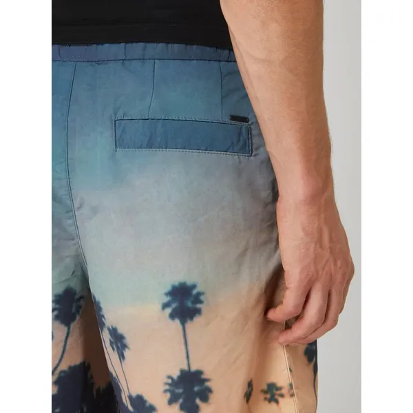 BOSS Casualwear Szorty o kroju relaxed fit z nadrukami palm model ‘Seliano’