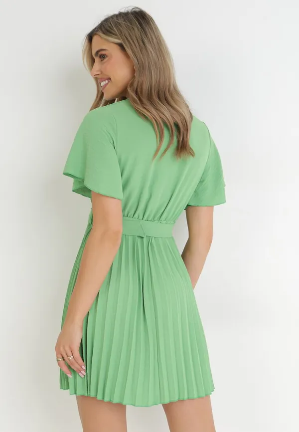 Zielona Sukienka Plisowana z Kopertowym Dekoltem Zamiya