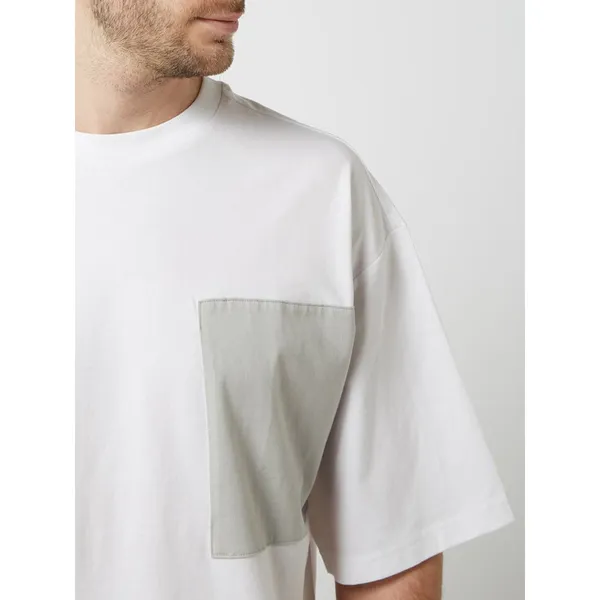 URBAN CLASSICS T-shirt z obszyciem w kontrastowym kolorze