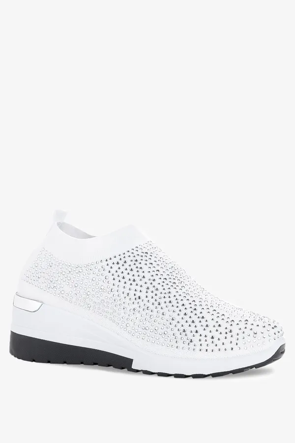 Białe sneakersy na koturnie z cyrkoniami buty sportowe slip on casu sj2139-2