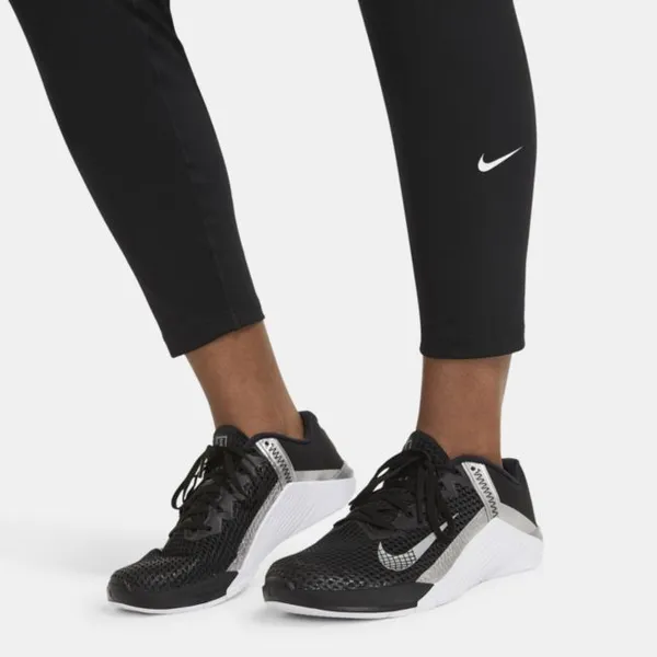 Damskie legginsy ze średnim stanem Nike One (duże rozmiary) - Czerń