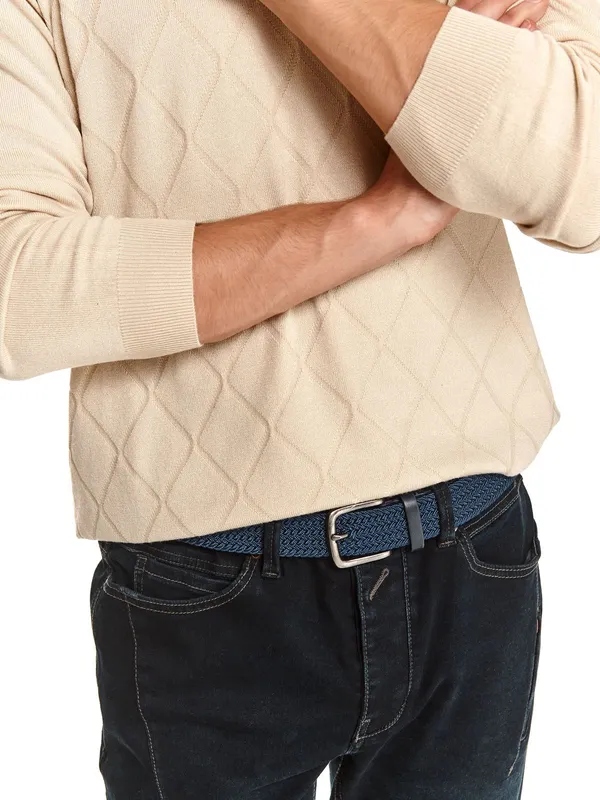 Sweter w żakardowy wzór z miękkiej dzianiny