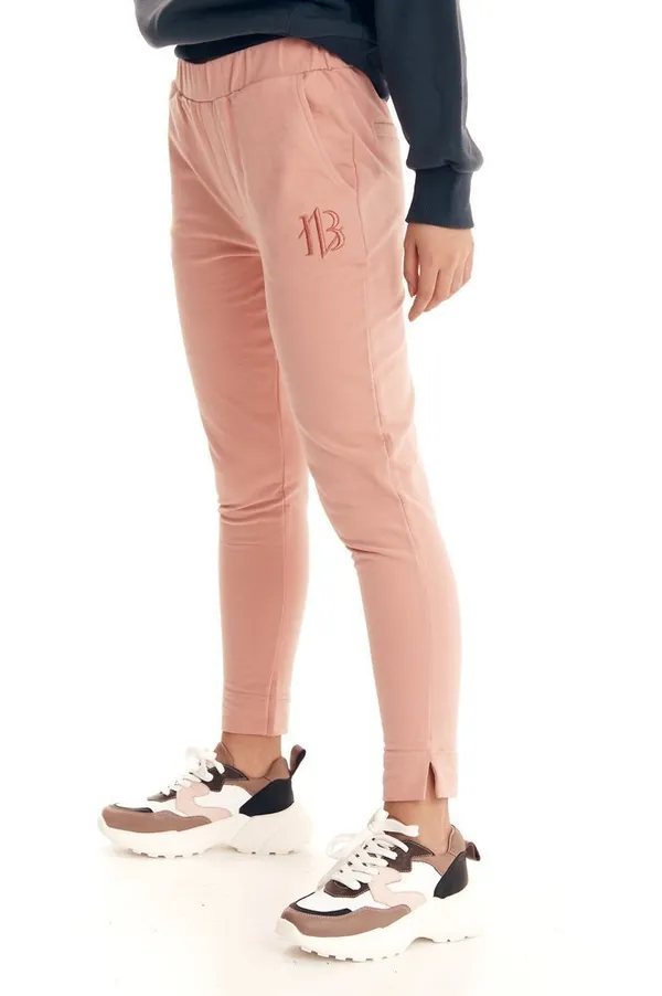 Sportowe spodnie damskie dresy z haftem — Badura