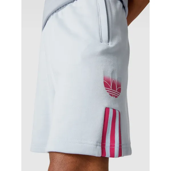 adidas Originals Szorty z dzianiny dresowej z bawełny z detalami z logo