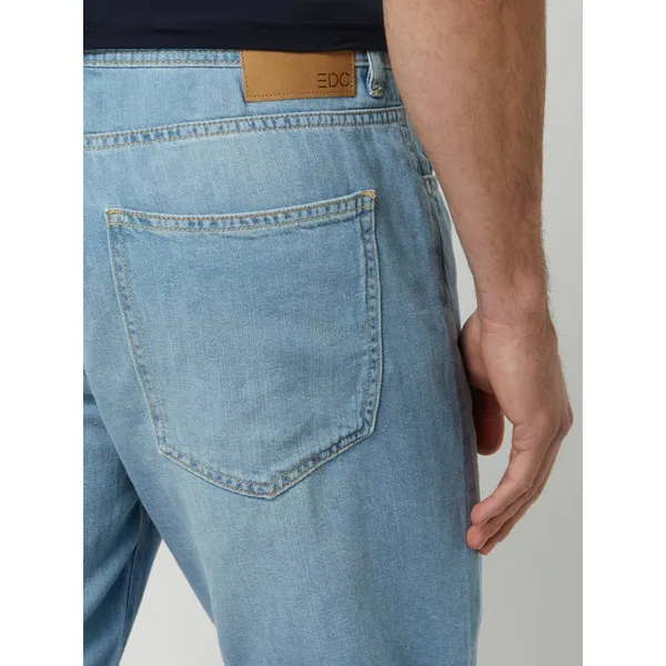 edc By Esprit Szorty jeansowe o kroju relaxed slim fit z dodatkiem konopi